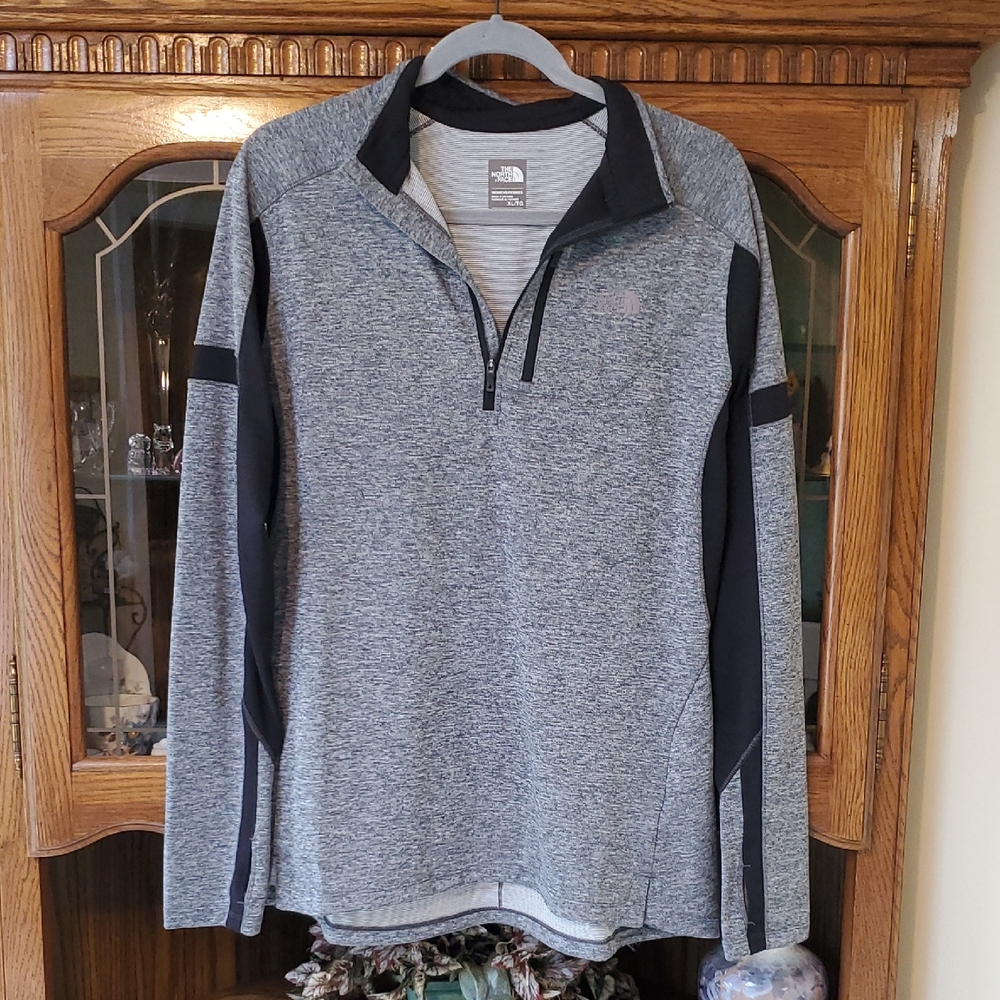 The North Face Womenss Gray Sweater